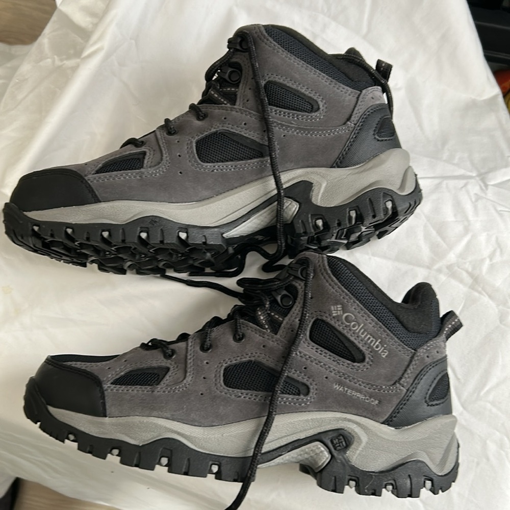 Columbia granite, Trail, waterproof, hiking boat, gray colors, men’s, size 8 1/2 - Picture 1 of 6